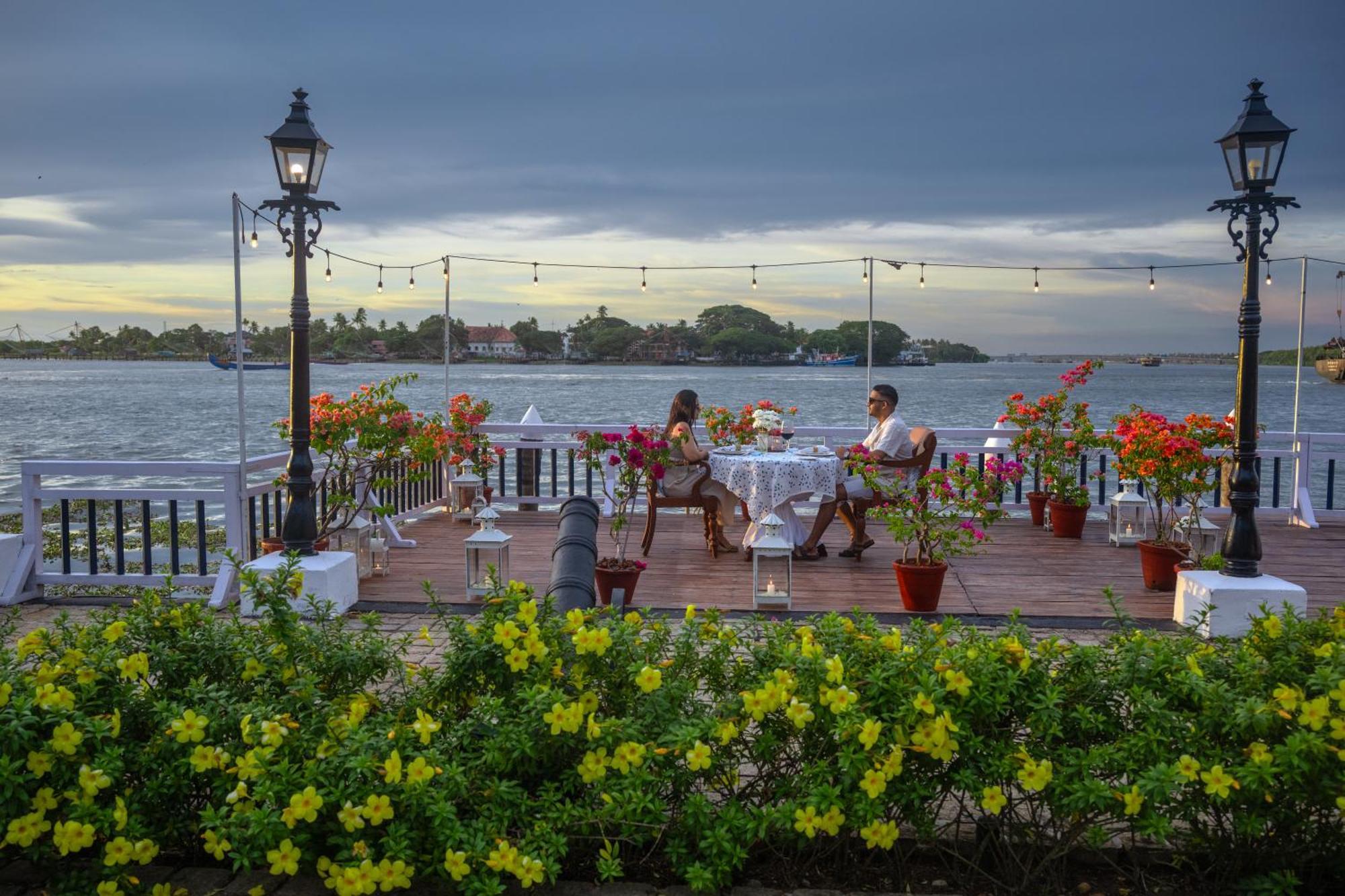 Brunton Boatyard - A Cgh Earth Experience Hotel Kochi Buitenkant foto