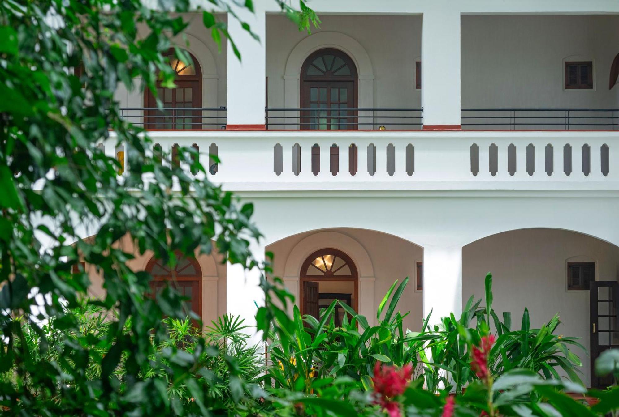 Brunton Boatyard - A Cgh Earth Experience Hotel Kochi Buitenkant foto