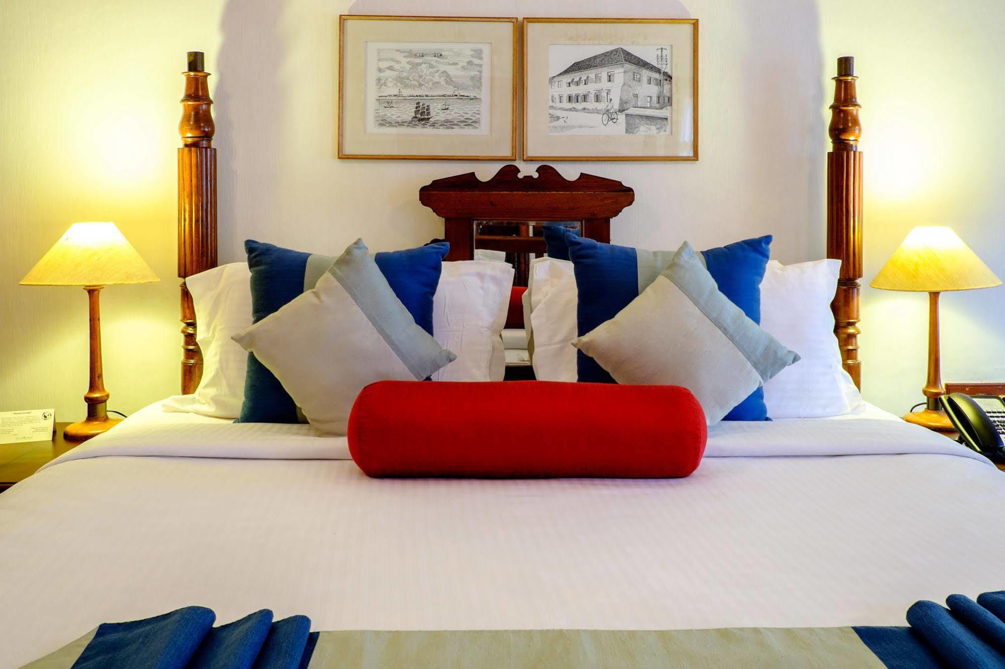 Brunton Boatyard - A Cgh Earth Experience Hotel Kochi Buitenkant foto